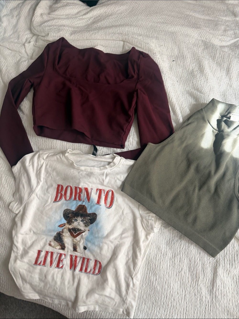 Women's bundle of medium tops